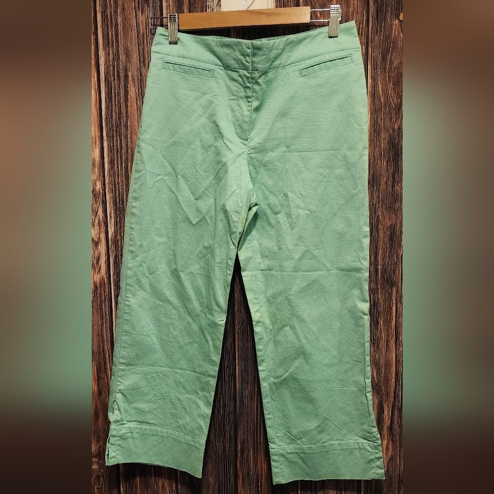 J.H Collectibles Stretch Capri's